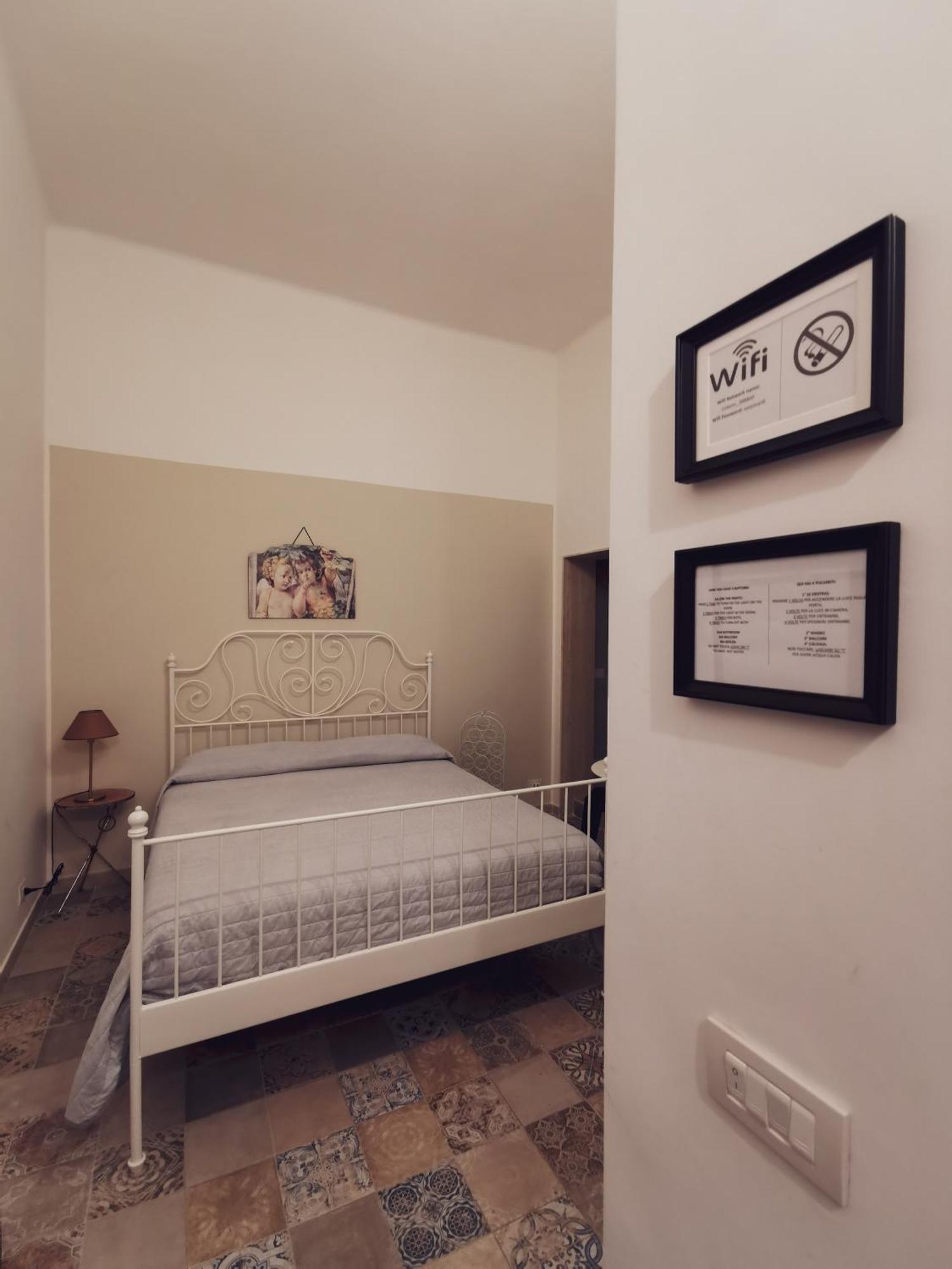 Whiteflower Apartments Bari Room photo